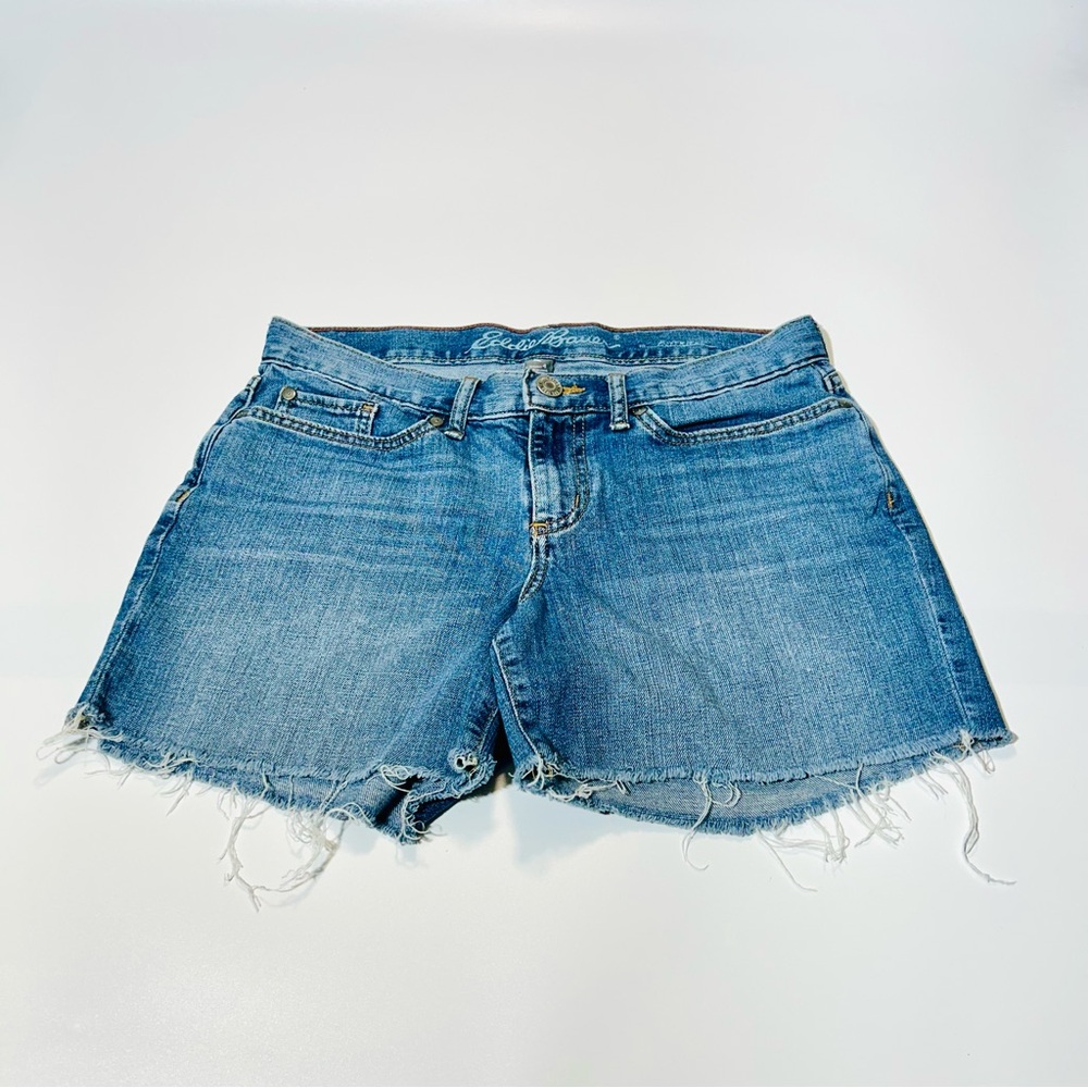 Eddie Bauer jean shorts Boyfriend fit jean shorts medium wash women size 4